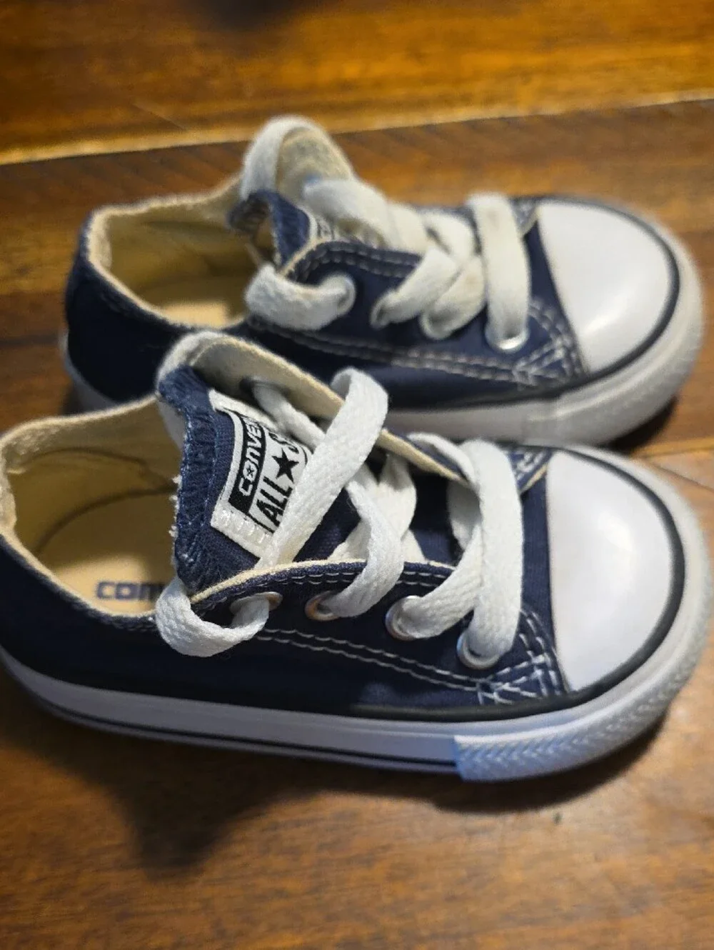 Converse Toddler Low Top Sneakers in Navy and White